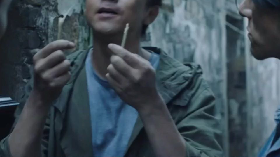 一个你能掰动那三个呢,好像没啥区别